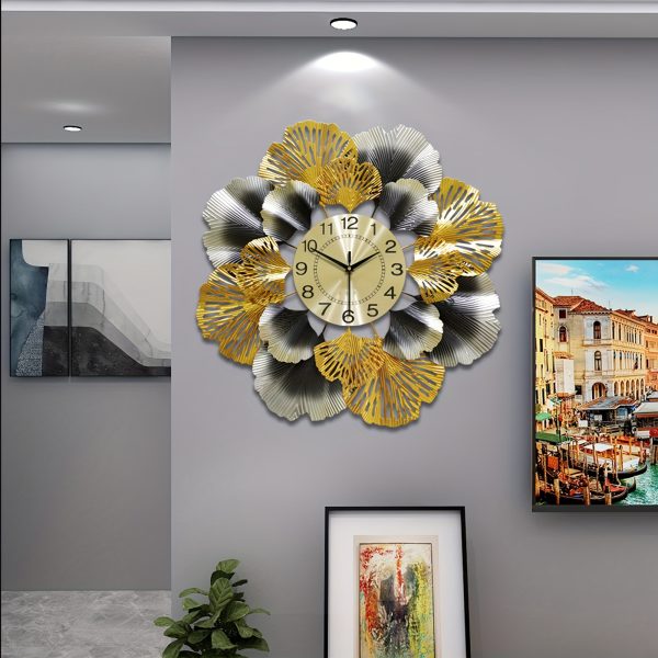 Wall Clock For Living Room Decor 23 Inch Modern Metal Wall Clock Quartz Silent Non-Ticking For Bedroom, Kitchen, Dining Room, Indoor Home Decor Large Decorative Gold Silver Grey Unique Wall Clock Analog Battery Operated (Not Included)